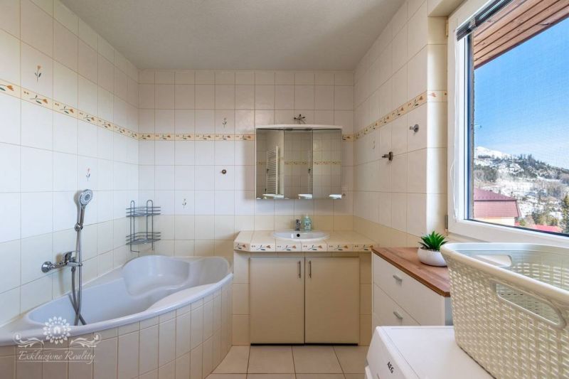 Sale Four+ bedroom apartment, Four+ bedroom apartment, Pullmanova, Pop